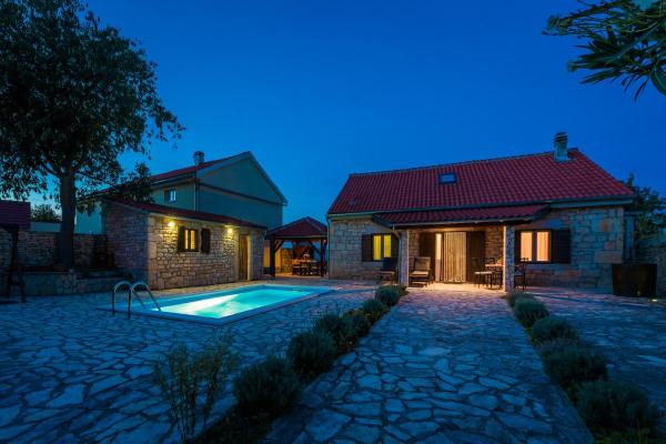 Στη φωτογραφία φαίνεται το αντικείμενο Rural House Gluic που βρίσκεται στην πόλη Kistanje.