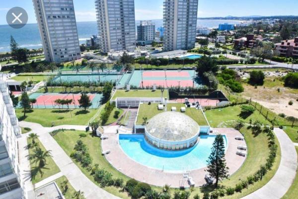6 personas FRENTE AL MAR- Complejo LINCOLN CENTER- Torre WASHINGTON, Punta del Este