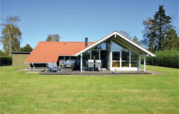 På billedet ses objektet Three-Bedroom Holiday Home In Sydals beliggende i byen Skovbyballe.