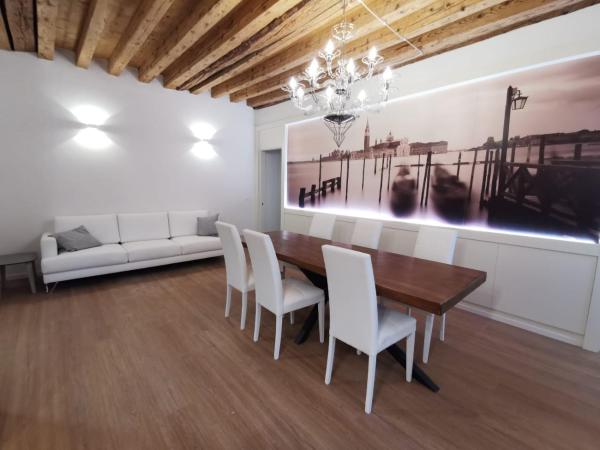 Nella foto è visibile l'oggetto Deluxe 3 Bedroom Flat in Rialto situato nella città di Venezia.