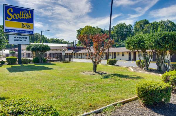 Na fotografii je vidět objekt Scottish Inns Collinsville - Martinsville nacházející se ve městě Martinsville.