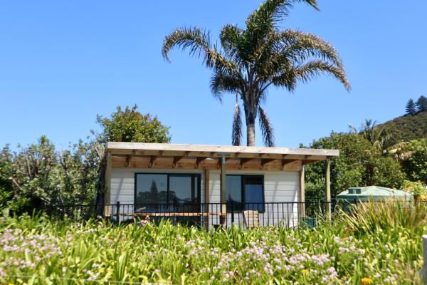 Στη φωτογραφία φαίνεται το αντικείμενο Mount and Surf View Cabin που βρίσκεται στην πόλη Pataua.