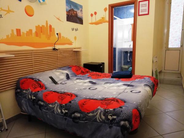 Na fotografii je vidět objekt B&B Da Roberto nacházející se ve městě Neapol.
