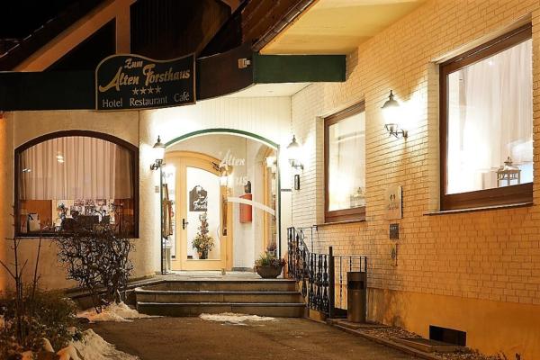 På billedet ses objektet Land-gut-Hotel Zum alten Forsthaus - Aufladestation für Elektroautos beliggende i byen Hürtgenwald.