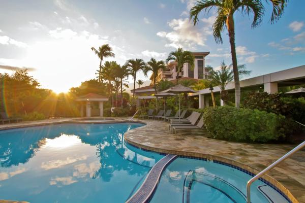 På billedet ses objektet Maui Coast Hotel beliggende i byen Kihei.