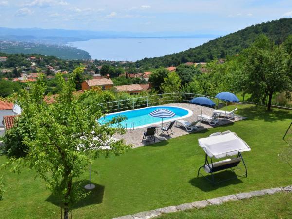 Na fotografii je vidět objekt Holiday Home Lea by Interhome nacházející se ve městě Rukavac.