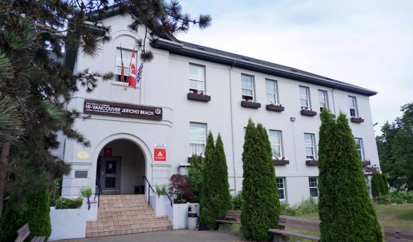 På bildet vises objektet HI Vancouver Jericho Beach - Hostel som ligger i byen Vancouver.