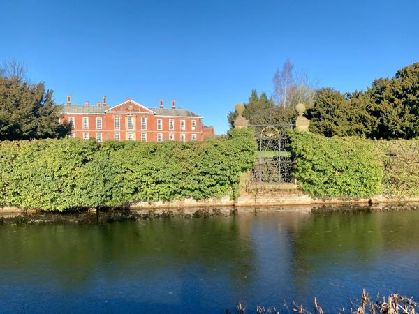 A la foto es mostra l'objecte Bosworth Hall Hotel & Spa situat a la ciutat de Congerstone.