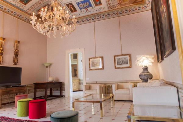 Nella foto è visibile l'oggetto MarcheAmore - Stanze della Contessa, Luxury Flat with private courtyard situato nella città di Fermo.
