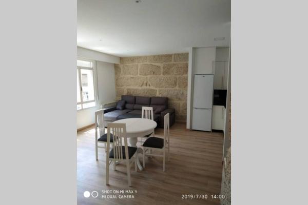 Nella foto è visibile l'oggetto Villa Trabazos Abellas situato nella città di Ourense.