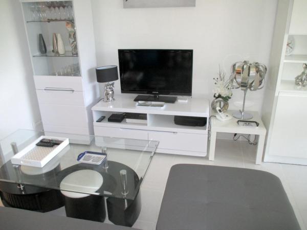 Studio Charmant Avec Vue Mer à Antibes - 30m² + Balcon. - Antibes