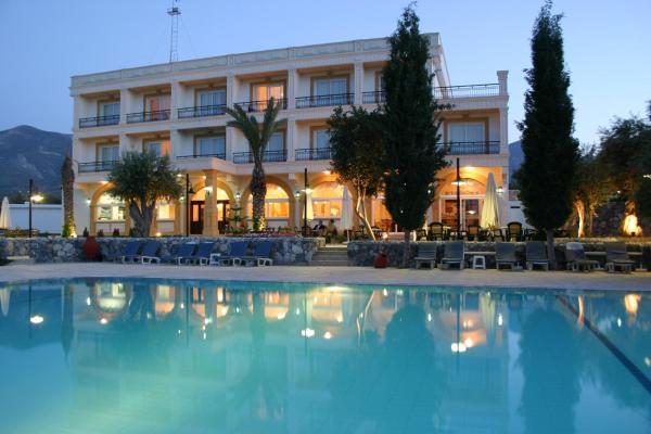På billedet ses objektet Altinkaya Holiday Resort beliggende i byen Thermia.