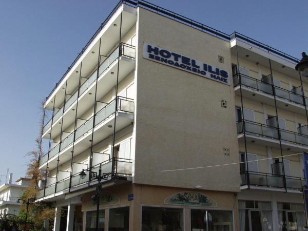 På bildet vises objektet Ilis Hotel som ligger i byen Flókas.