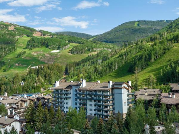 På billedet ses objektet Lodge Tower beliggende i byen Vail.