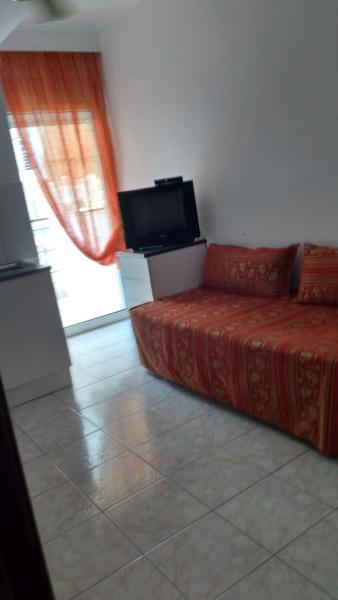 Studio in the Sun individual, Saloniki