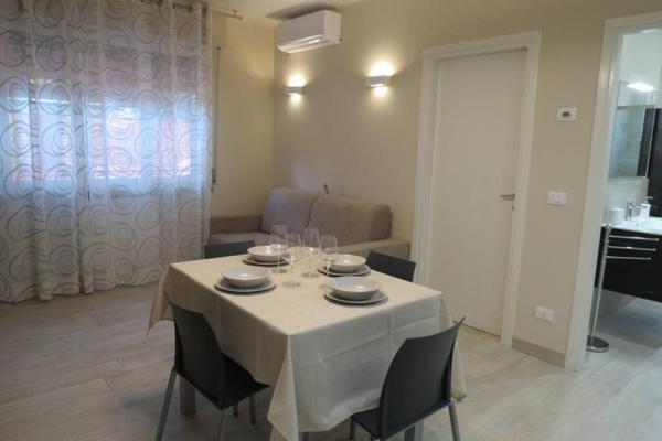 På bilden syns objektet lucio's apartment parcheggio privato som ligger i staden Lucca.