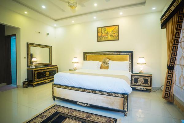 Canadian Inn Islamabad, Islamabad