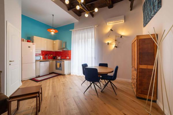 Na fotografii je vidět objekt Design Apartment Next Sorbillo on Tribunali St By HouseinNaples nacházející se ve městě Neapol.