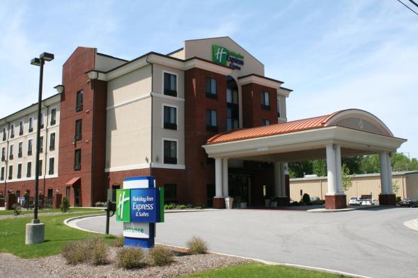 Nella foto è visibile l'oggetto Holiday Inn Express Hotels & Suites Rockingham West by IHG situato nella città di Laurinburg.