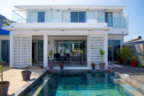 Na zdjęciu widoczny jest obiekt Maison TONGA piscine - CONFORT położony w mieście Casabona.