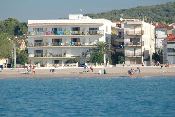 På billedet ses objektet Villa Service - Apartamentos Aransol beliggende i byen El Vendrell.