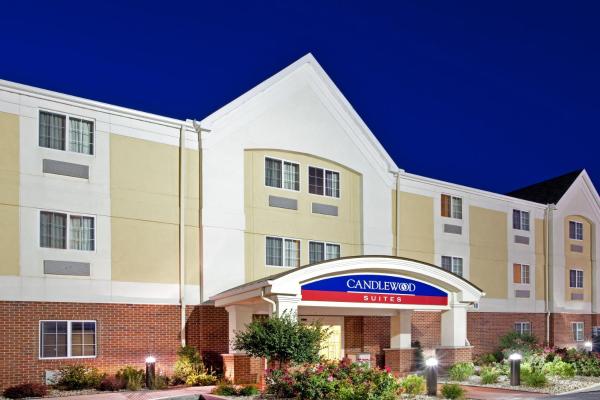 A la foto es mostra l'objecte Candlewood Suites Merrillville by IHG situat a la ciutat de Cedar Lake.