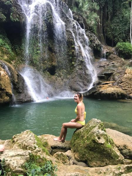 A la foto es mostra l'objecte LePont Mu Waterfall Bungalow situat a la ciutat de Vũ Lao.