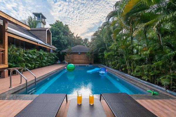 Nature's Abode - The Wooden Villa At Morjim By Stayvista - Goa