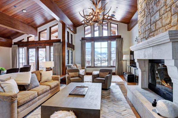 På billedet ses objektet Luxury Mountainside 5BR halet in Vail Village beliggende i byen Vail.
