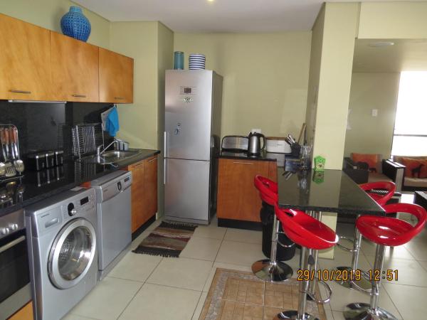 Zdjęcie 9: Accommodation Front - Tastefully Furnished 6 Sleeper with Ocean Views