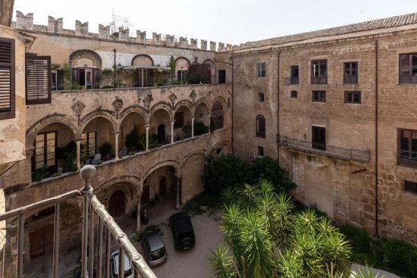 A la foto es mostra l'objecte Ajutamicristo Domus by DomuSicily situat a la ciutat de Palerm.