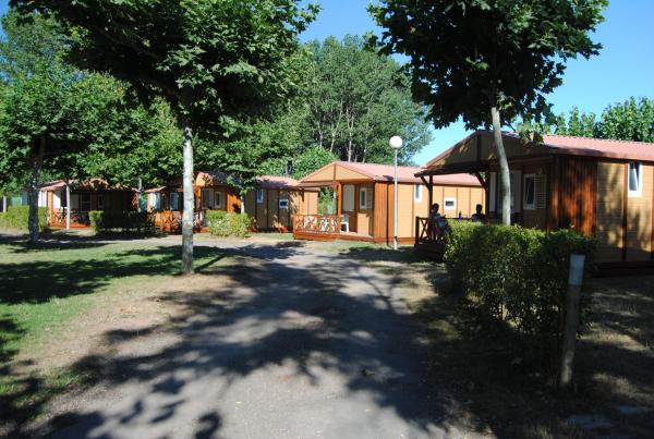 Na fotografii je vidět objekt Camping Berceo nacházející se ve městě Estollo.