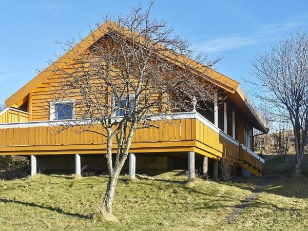A la foto es mostra l'objecte 6 person holiday home in Aukra situat a la ciutat de Gossa.