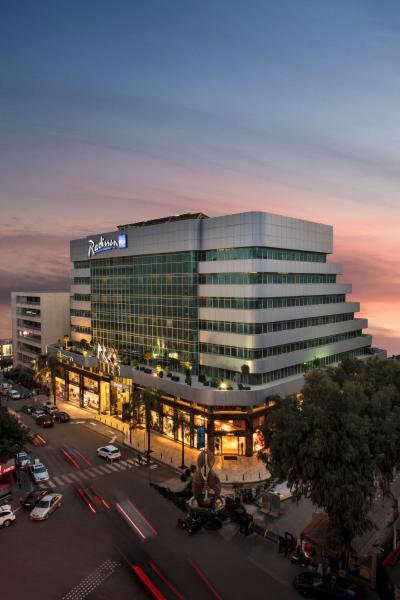 A la foto es mostra l'objecte Radisson Blu Hotel, Beirut Verdun situat a la ciutat de Beirut.