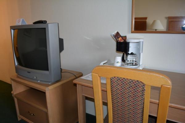 Foto 3: Super 8 by Wyndham Spokane/West