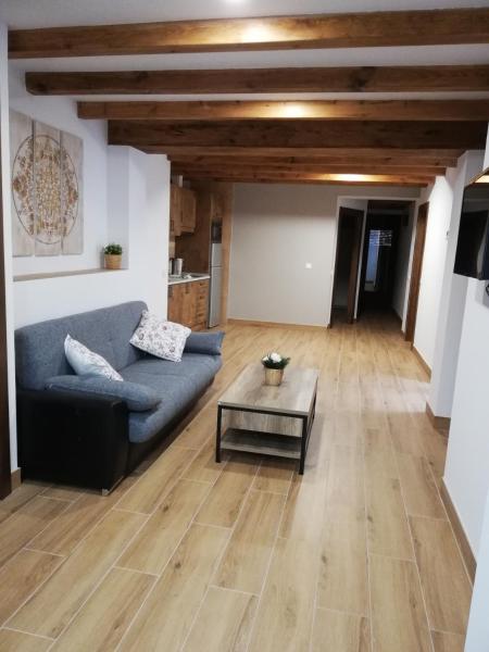 A la foto es mostra l'objecte Puente Viejo de Buitrago CASA ROBLE situat a la ciutat de Gandullas.