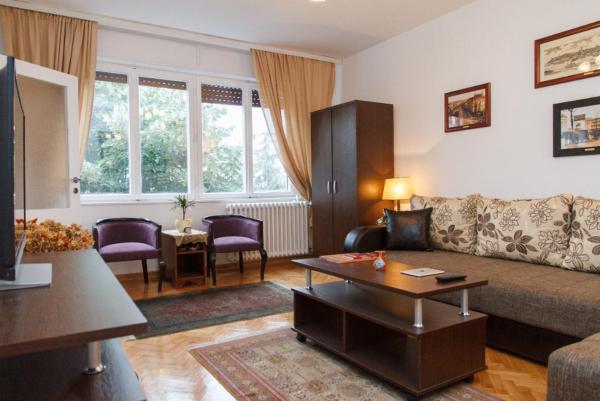 Nella foto è visibile l'oggetto Modern Cozy Apartment situato nella città di Belgrado.
