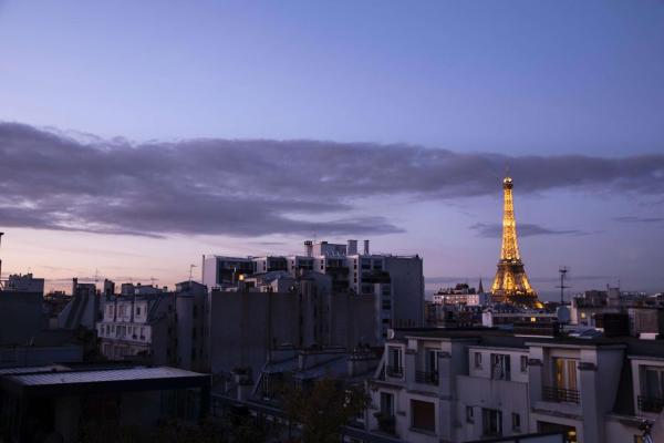 A la foto es mostra l'objecte Maison 46 situat a la ciutat de París.