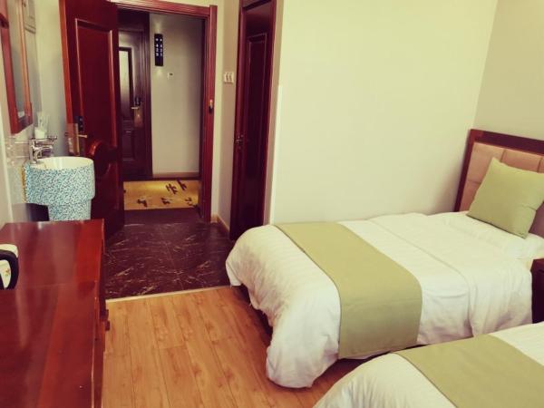 På billedet ses objektet GreenTree Alliance Hulunbeier Zhalantun Railway Station Hotel beliggende i byen Zhalantun.