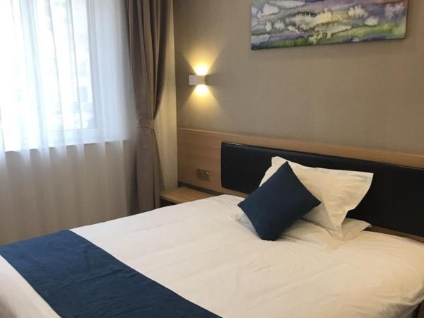 Na fotografii je vidět objekt Shell Yantai Mouping District Gongshang Dajie Hotel nacházející se ve městě Muping.
