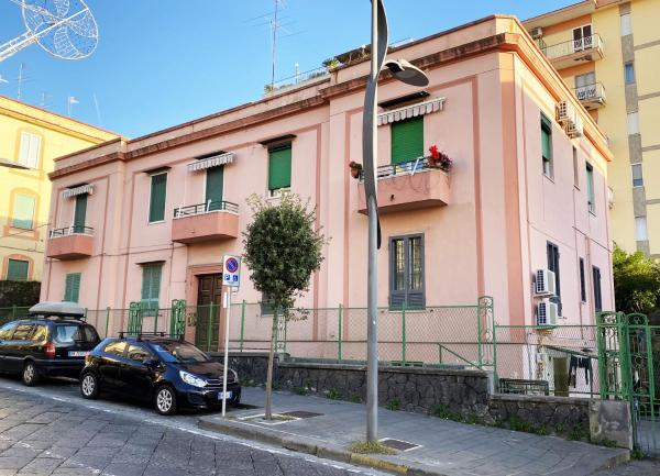 Nella foto è visibile l'oggetto B&B Enjoy Ercolano situato nella città di Ercolano.