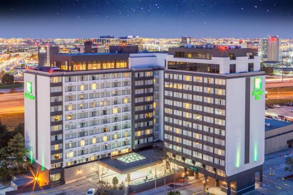 Na fotografii je vidět objekt Holiday Inn Toronto International Airport by IHG nacházející se ve městě Toronto.