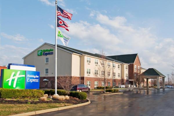 The photo shows the Holiday Inn Express & Suites Columbus East - Reynoldsburg by IHG located in the city of Summit Station.
