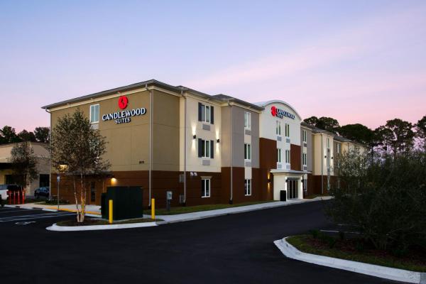 照片显示了位于Atlantic Beach市的Candlewood Suites - Jacksonville - Mayport by IHG物件。