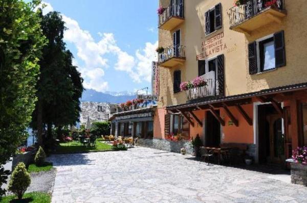 På billedet ses objektet Hotel Bellavista beliggende i byen Teglio.