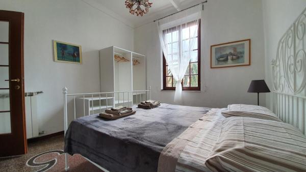 A la foto es mostra l'objecte Casa indipendente a 200 metri dal mare situat a la ciutat de Varazze.