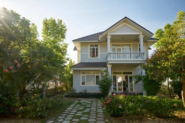 Na zdjęciu widoczny jest obiekt Villa Paradise Mui Ne położony w mieście Ấp Hòa Thanh (2).