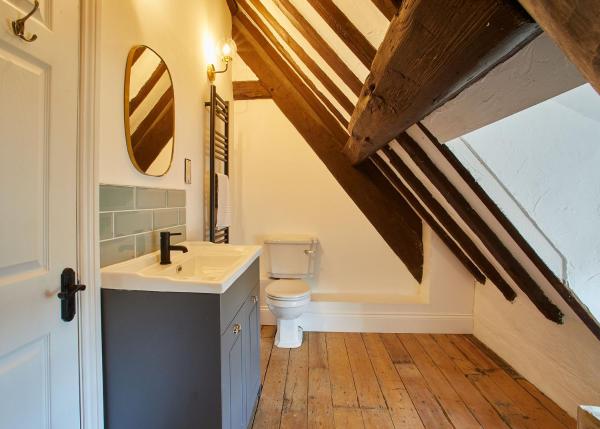 Zdjęcie 9: Host & Stay - The Coach House
