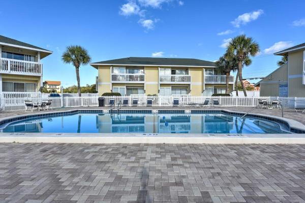 Nella foto è visibile l'oggetto Cozy Destin Studio w/ Shared Pools + Beach Access! situato nella città di Destin.