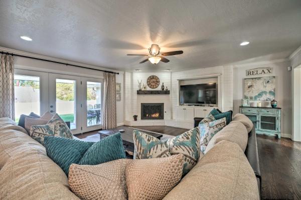 A la foto es mostra l'objecte Elegant NW Oklahoma City Home w/ Spacious Yard situat a la ciutat de Kingfisher.